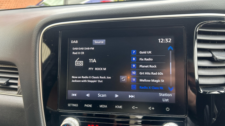 Mitsubishi Outlander 2.4 PHEV Dynamic Safety 5dr Auto Estate